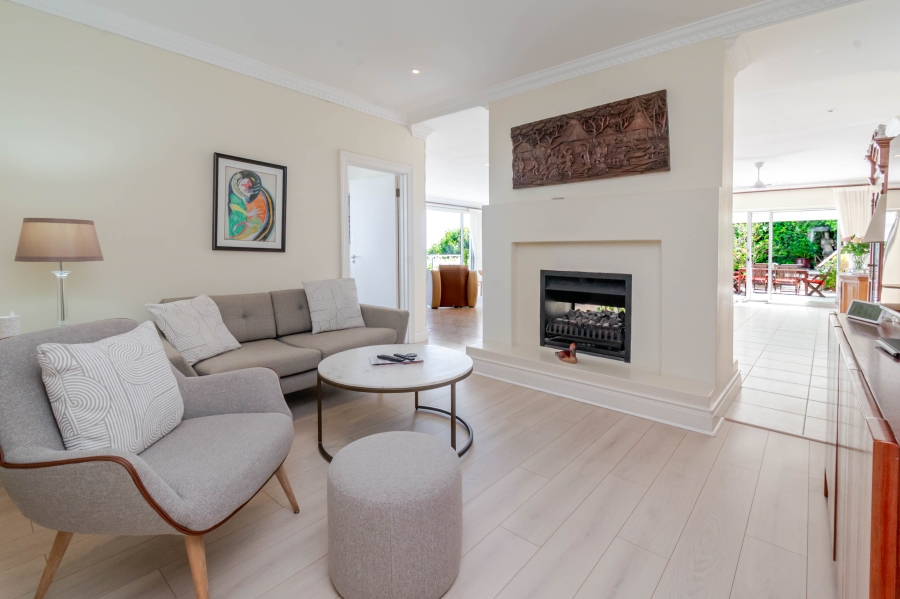 3 Bedroom Property for Sale in Sea Point Western Cape